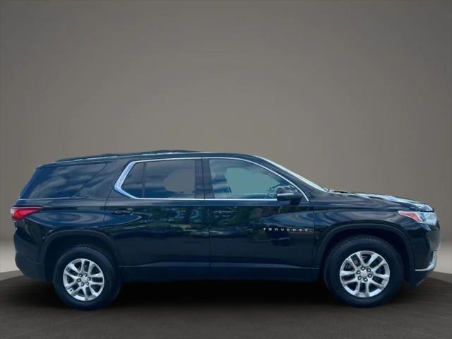 2021 Chevrolet Traverse AWD LT Cloth