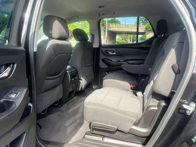 2021 Chevrolet Traverse AWD LT Cloth