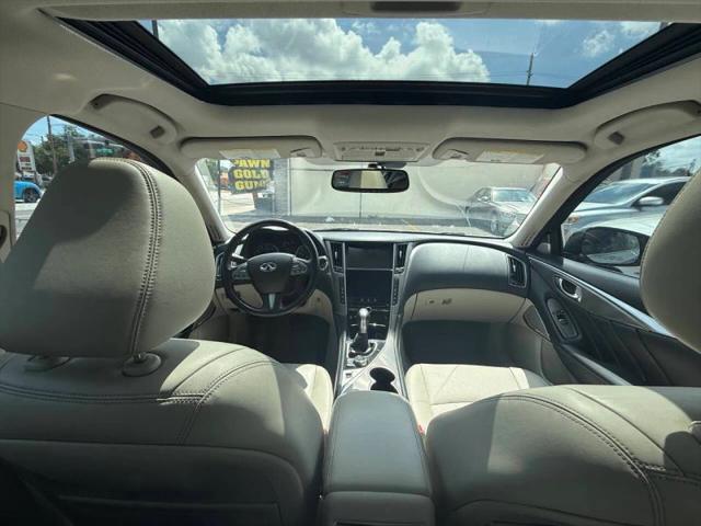 2017 INFINITI Q50 2.0t Premium