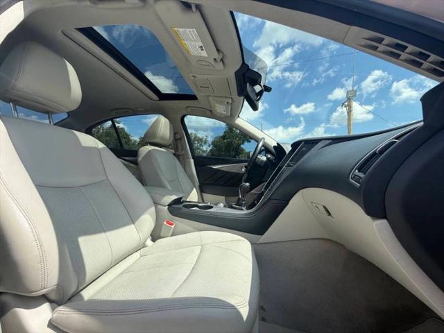2017 INFINITI Q50 2.0t Premium