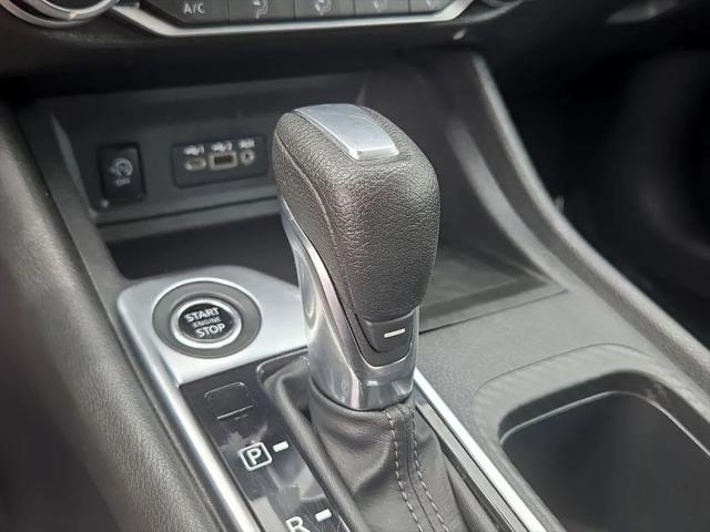2024 Nissan Sentra SV Xtronic CVT