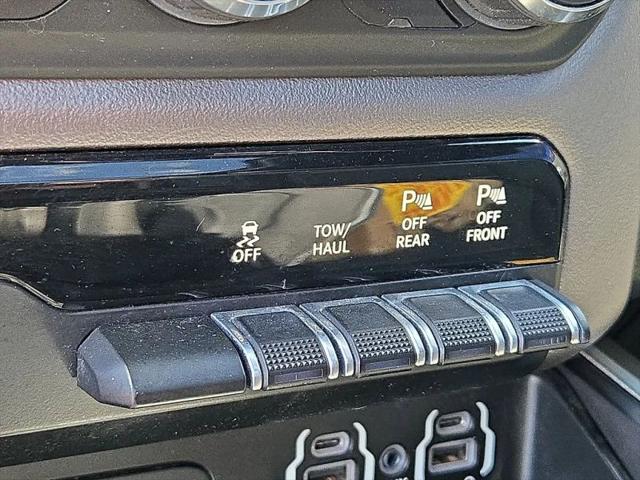 2019 Ram 1500 Big Horn/Lone Star Crew Cab 4x4 57 Box