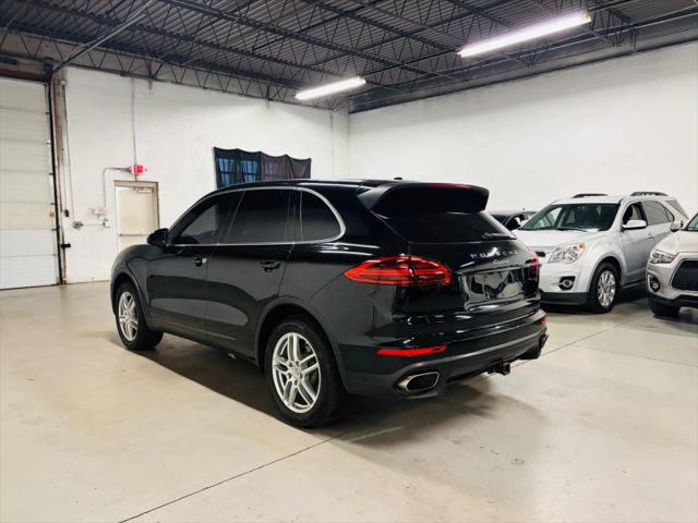 2016 Porsche Cayenne Base