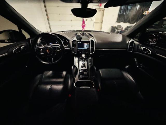 2016 Porsche Cayenne Base