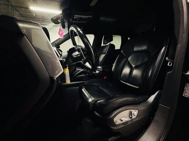 2016 Porsche Cayenne Base
