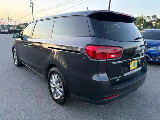 2020 Kia Sedona LX