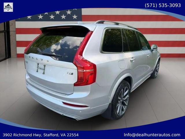 2016 Volvo XC90 T6 Momentum