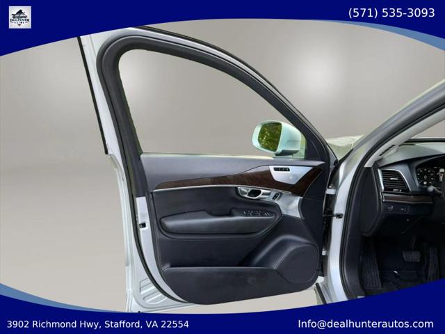 2016 Volvo XC90 T6 Momentum