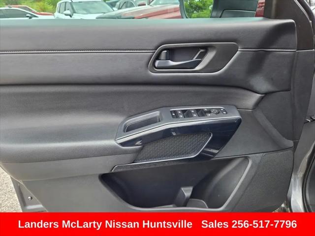 2024 Nissan Pathfinder SV FWD