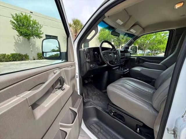 2023 Chevrolet Express Cutaway Work Van