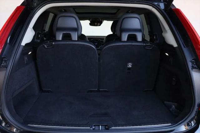 2021 Volvo XC90 T6 Momentum 6 Passenger