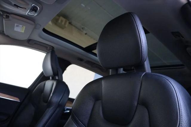 2021 Volvo XC90 T6 Momentum 6 Passenger