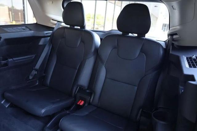 2021 Volvo XC90 T6 Momentum 6 Passenger
