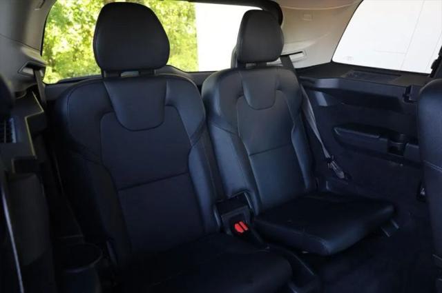 2021 Volvo XC90 T6 Momentum 6 Passenger