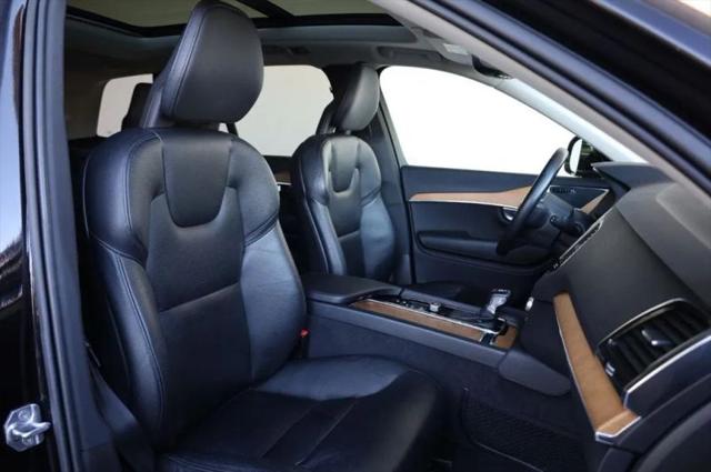 2021 Volvo XC90 T6 Momentum 6 Passenger