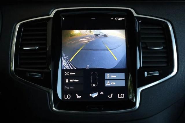 2021 Volvo XC90 T6 Momentum 6 Passenger
