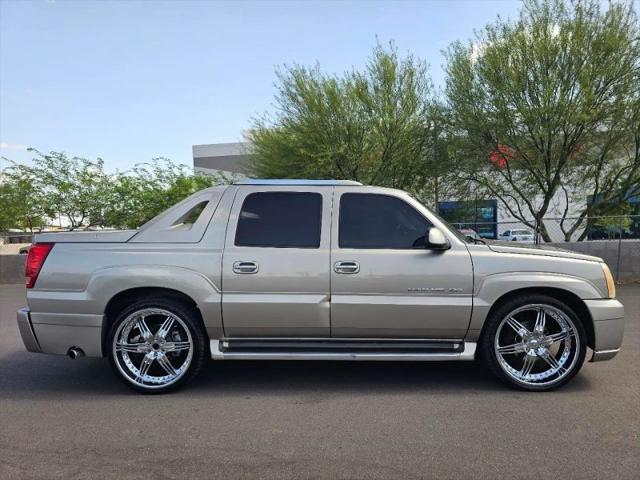2002 Cadillac Escalade EXT Standard