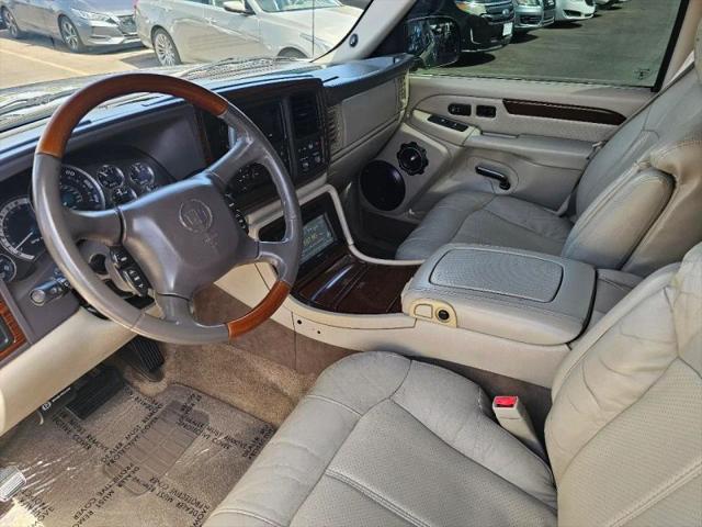 2002 Cadillac Escalade EXT Standard