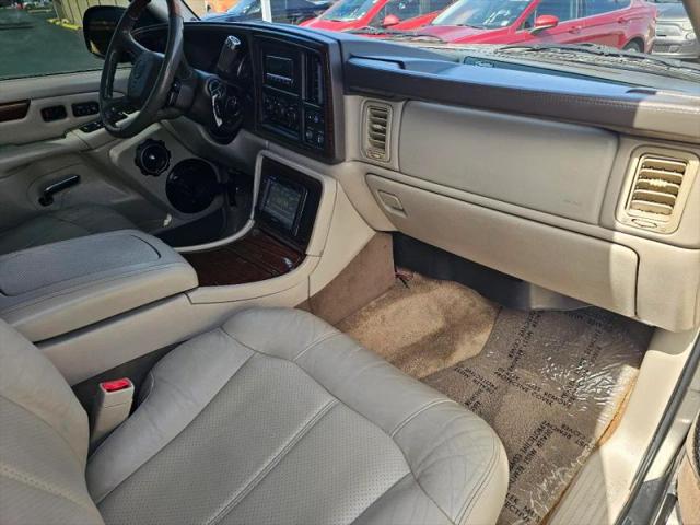 2002 Cadillac Escalade EXT Standard
