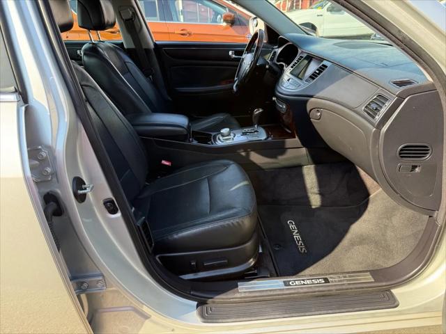 2011 Hyundai Genesis 4.6
