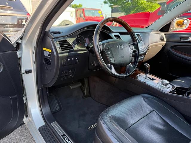 2011 Hyundai Genesis 4.6