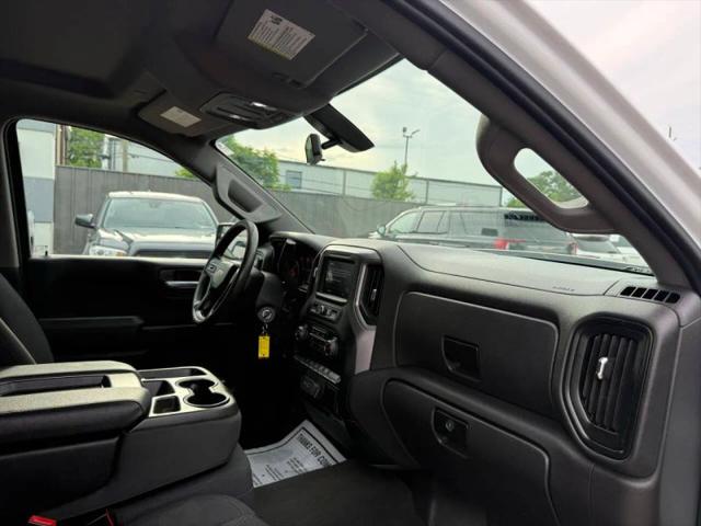2022 Chevrolet Silverado 1500 2WD Crew Cab Short Bed Custom