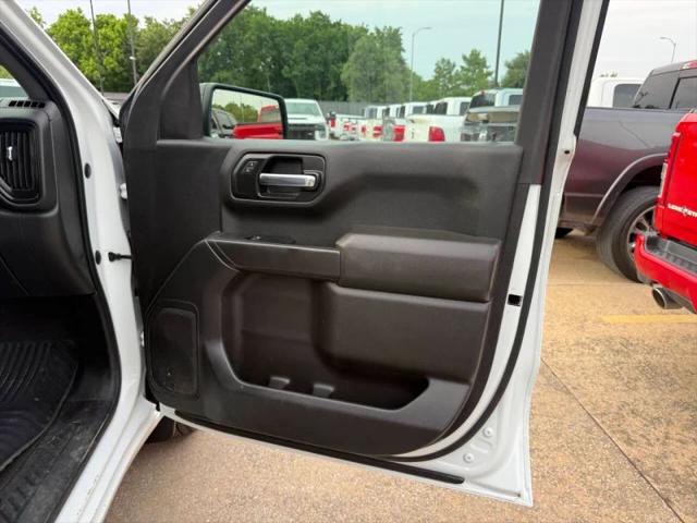 2022 Chevrolet Silverado 1500 2WD Crew Cab Short Bed Custom