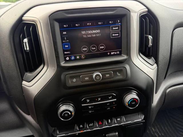 2022 Chevrolet Silverado 1500 2WD Crew Cab Short Bed Custom