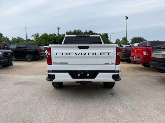 2022 Chevrolet Silverado 1500 2WD Crew Cab Short Bed Custom