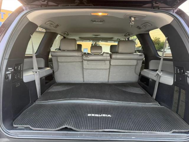 2015 Toyota Sequoia SR5 5.7L V8
