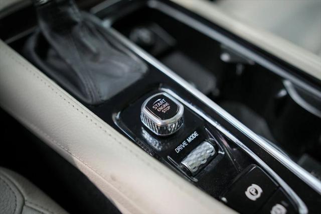 2019 Volvo XC90 T5 Momentum