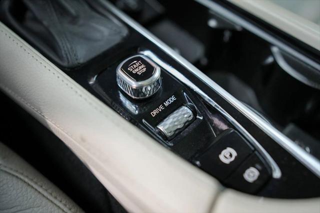 2019 Volvo XC90 T5 Momentum