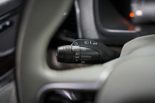 2019 Volvo XC90 T5 Momentum