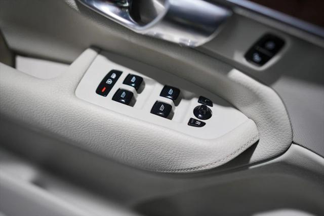 2019 Volvo XC90 T5 Momentum