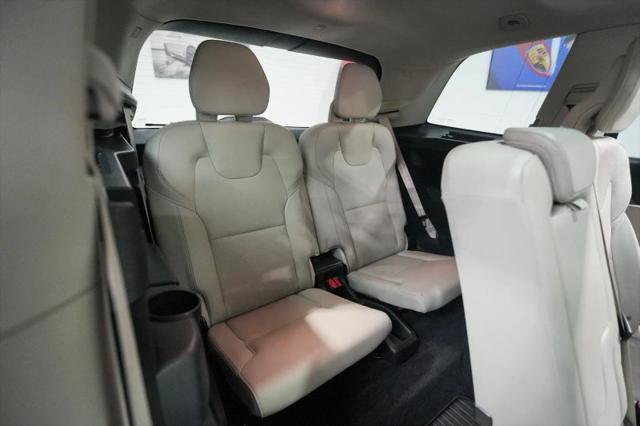 2019 Volvo XC90 T5 Momentum