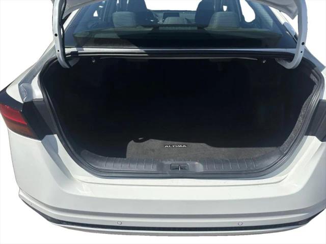 2025 Nissan Altima SV FWD