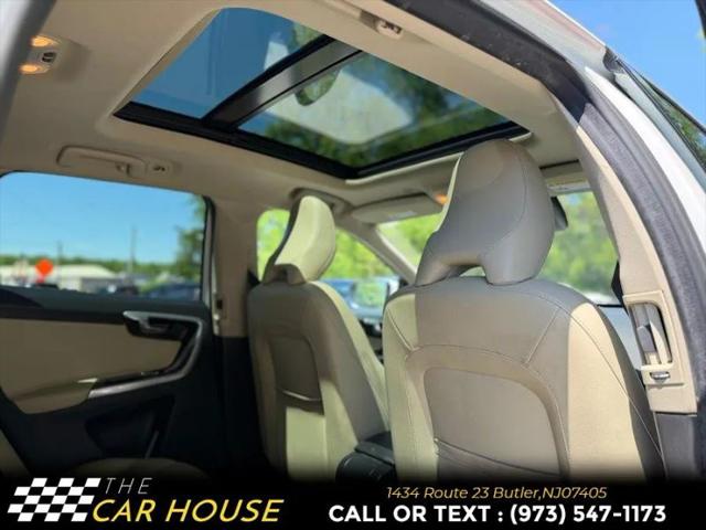 2016 Volvo XC60 T6 Drive-E