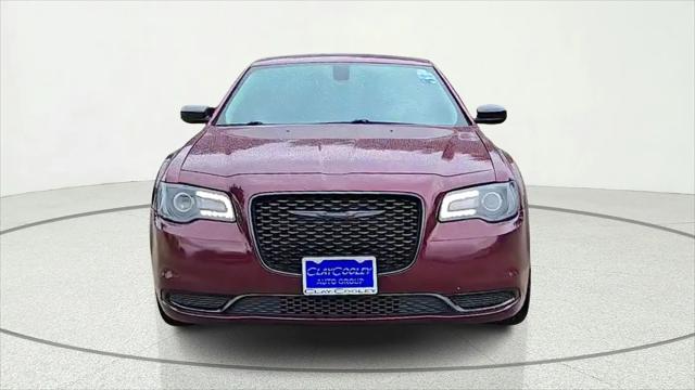2021 Chrysler 300 Touring