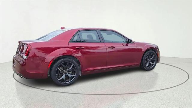 2021 Chrysler 300 Touring