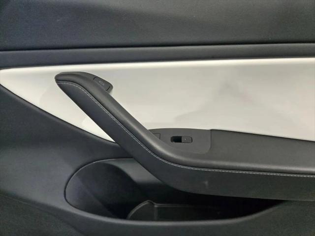 2021 Tesla Model 3 Standard Range Plus Rear-Wheel Drive