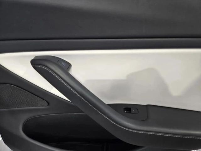 2021 Tesla Model 3 Standard Range Plus Rear-Wheel Drive