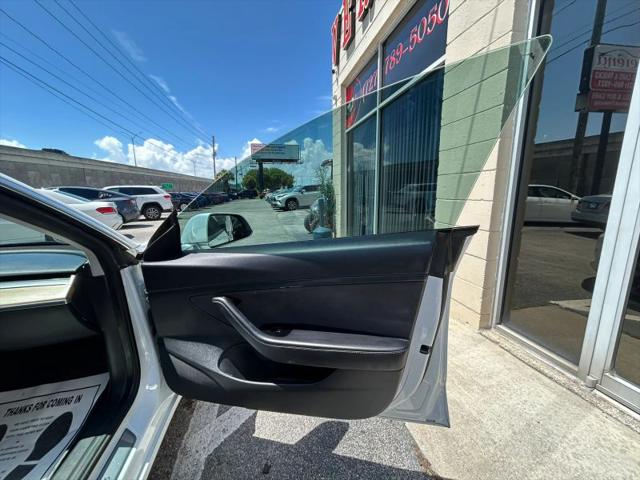 2020 Tesla Model 3 Standard Range Rear-Wheel Drive