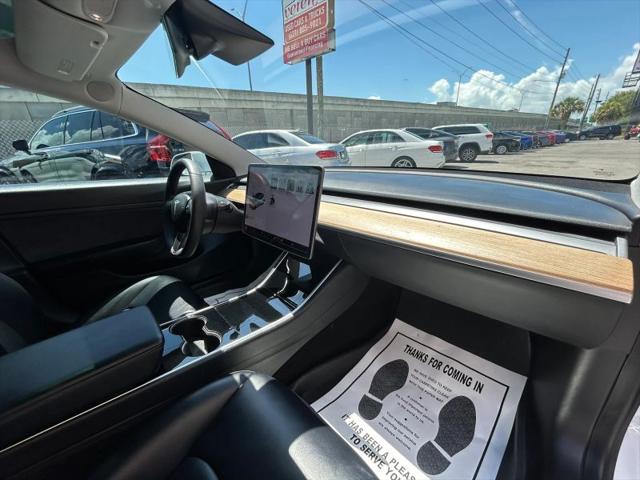 2020 Tesla Model 3 Standard Range Rear-Wheel Drive