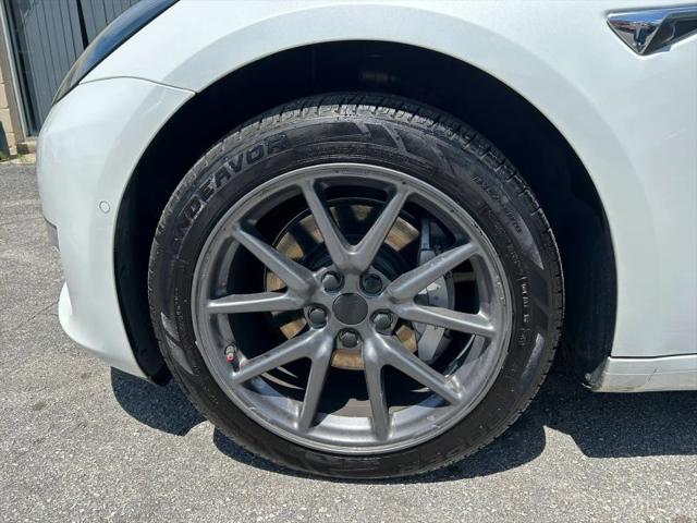 2020 Tesla Model 3 Standard Range Rear-Wheel Drive