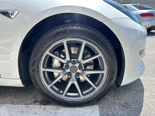 2020 Tesla Model 3 Standard Range Rear-Wheel Drive