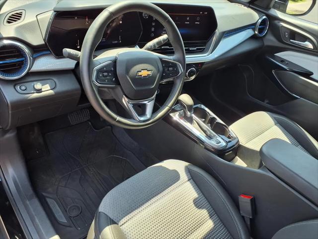 2025 Chevrolet Trax FWD LT