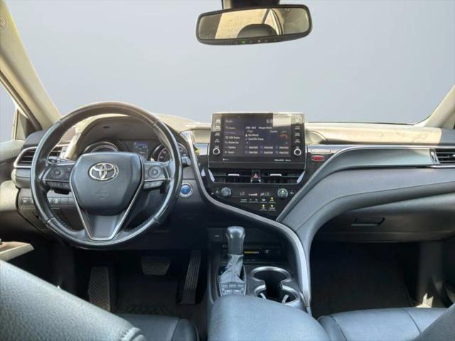 2023 Toyota Camry SE Hybrid