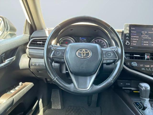 2023 Toyota Camry SE Hybrid