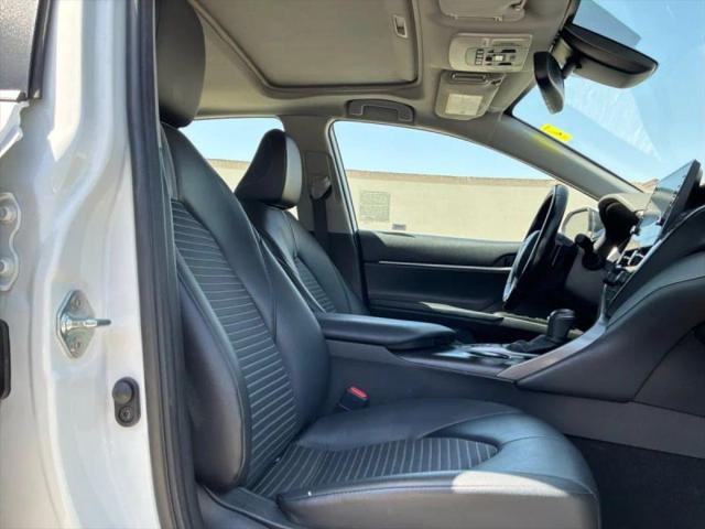 2023 Toyota Camry SE Hybrid