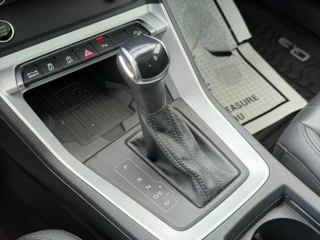 2024 Audi Q3 Premium 45 TFSI S line quattro Tiptronic